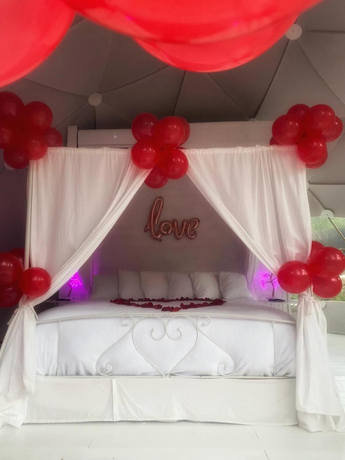 Domo Suites Masia Cal Geperut Badalona Esterno foto