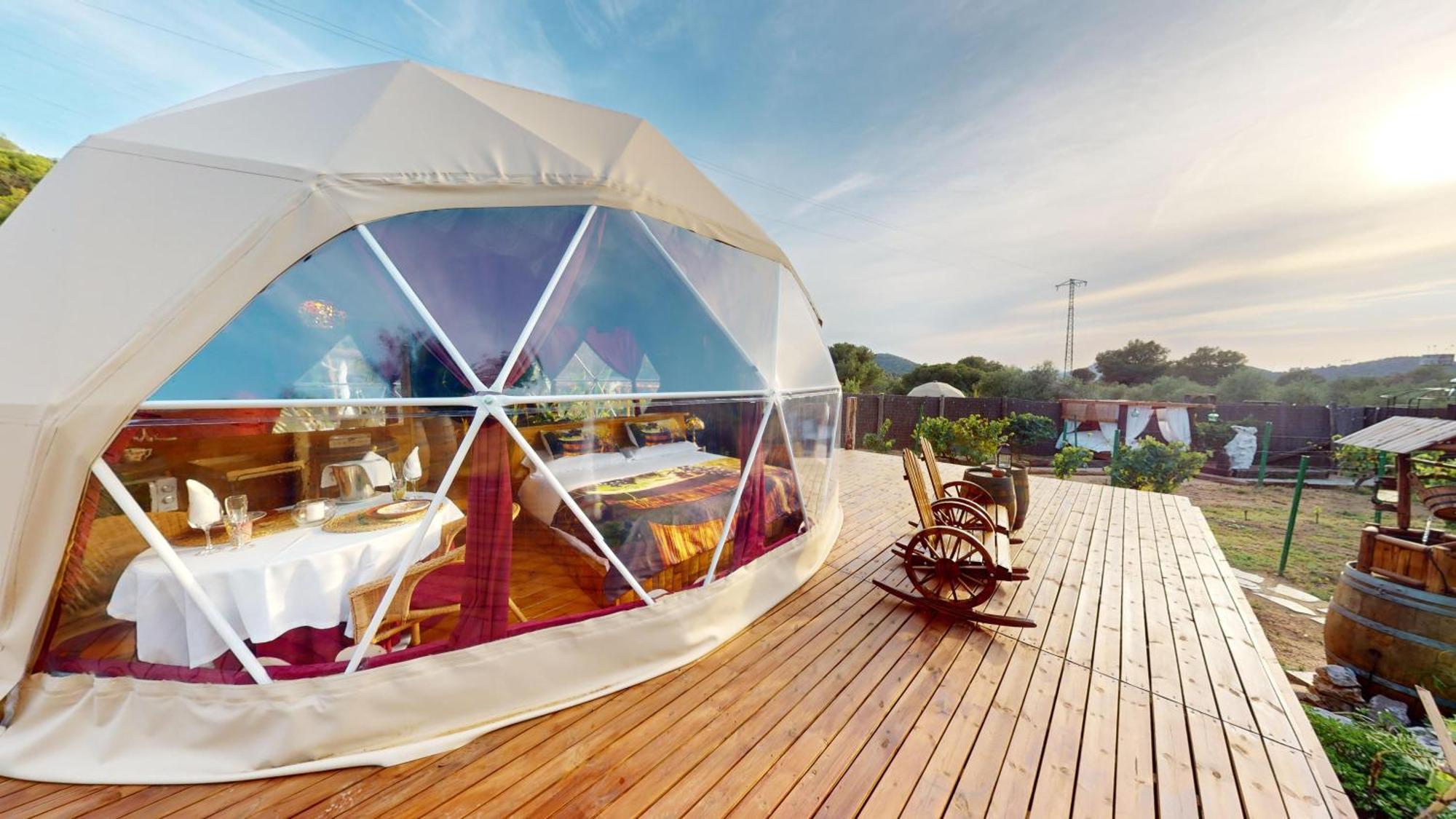Domo Suites Masia Cal Geperut Badalona Esterno foto